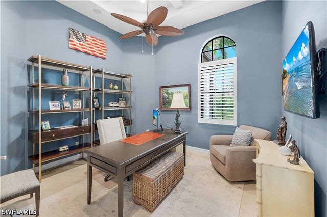 9002 Shenendoah CIR, Naples, FL 34113