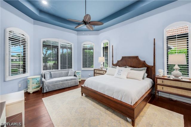 9002 Shenendoah CIR, Naples, FL 34113
