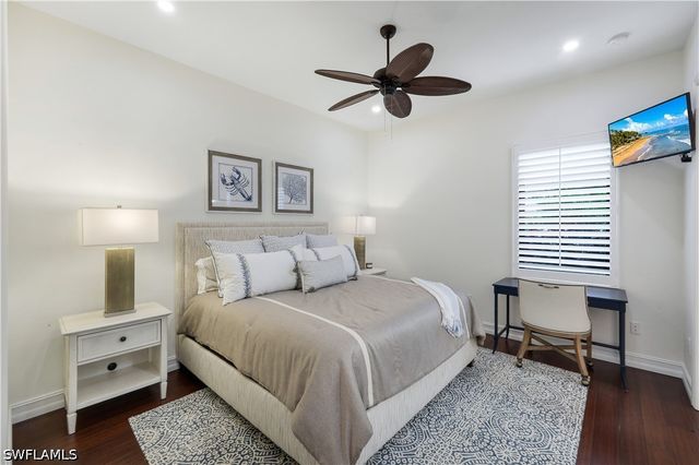 9002 Shenendoah CIR, Naples, FL 34113