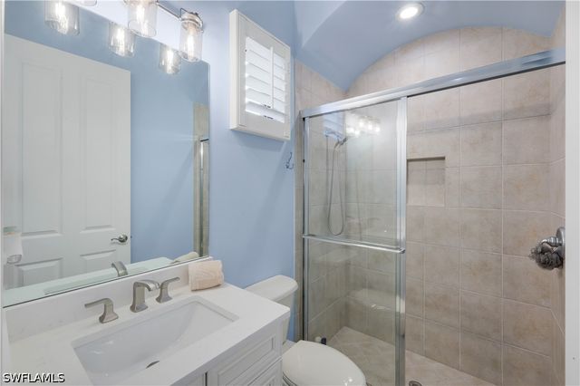 9002 Shenendoah CIR, Naples, FL 34113