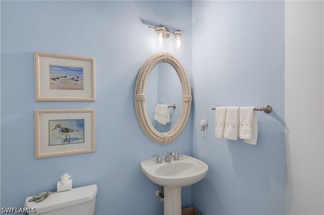 9002 Shenendoah CIR, Naples, FL 34113