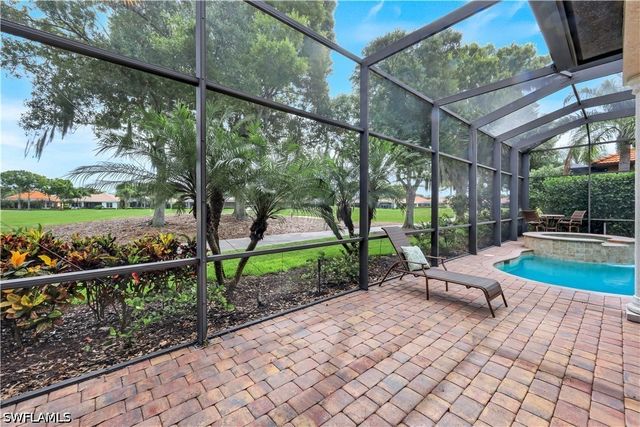 9002 Shenendoah CIR, Naples, FL 34113