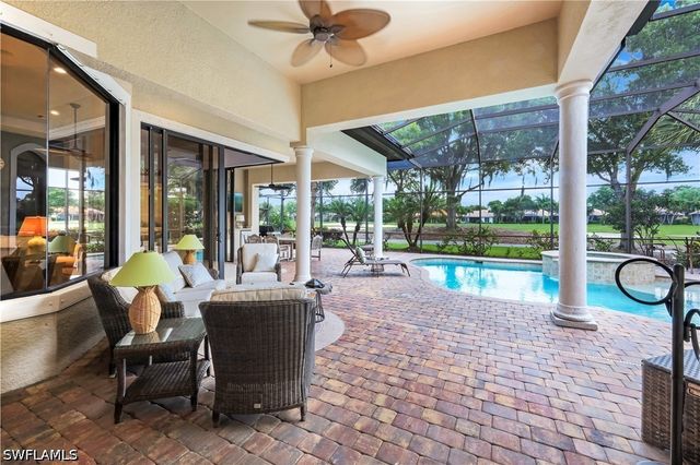 9002 Shenendoah CIR, Naples, FL 34113