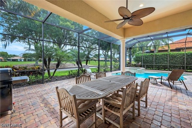 9002 Shenendoah CIR, Naples, FL 34113