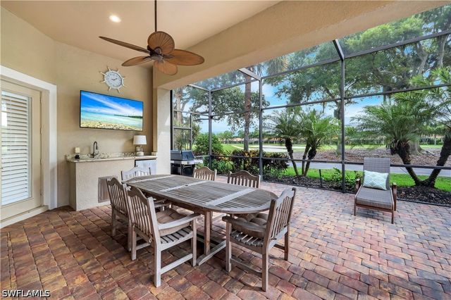 9002 Shenendoah CIR, Naples, FL 34113