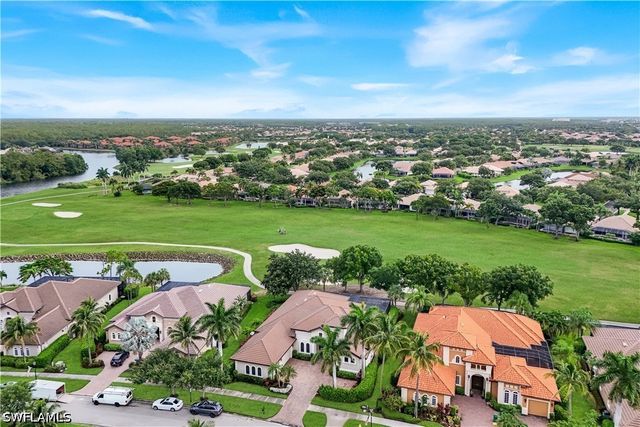 9002 Shenendoah CIR, Naples, FL 34113