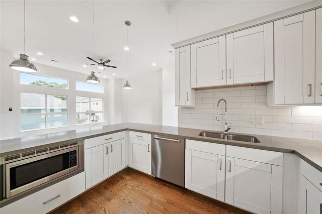 1539 W 23rd Street D, Houston, TX 77008
