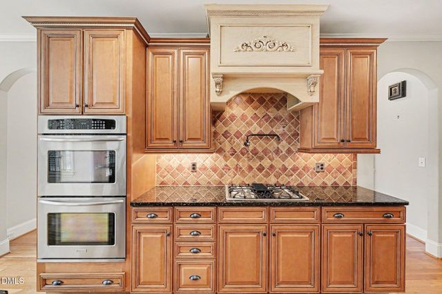 8120 Zinfandel Drive, Kernersville, NC 27284