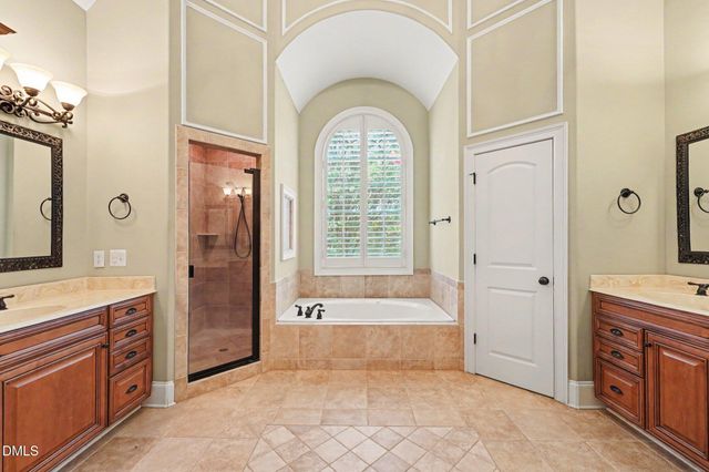 8120 Zinfandel Drive, Kernersville, NC 27284