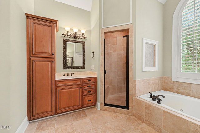 8120 Zinfandel Drive, Kernersville, NC 27284