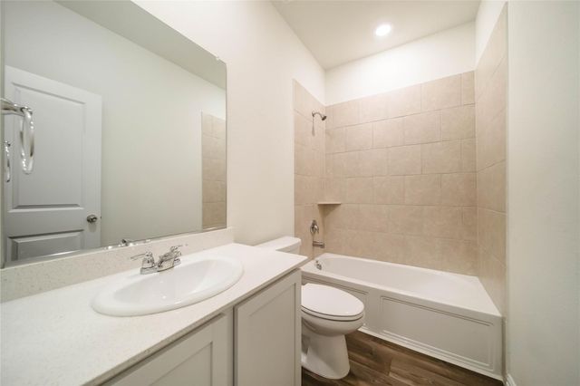 432 Holt Lane, Fate, TX 75087