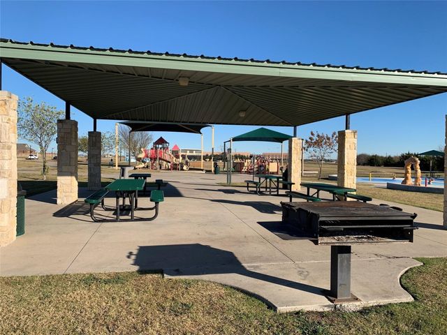 432 Holt Lane, Fate, TX 75087