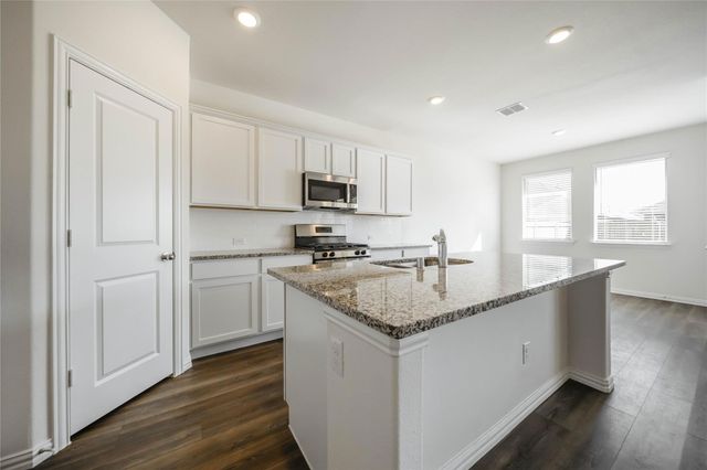 432 Holt Lane, Fate, TX 75087