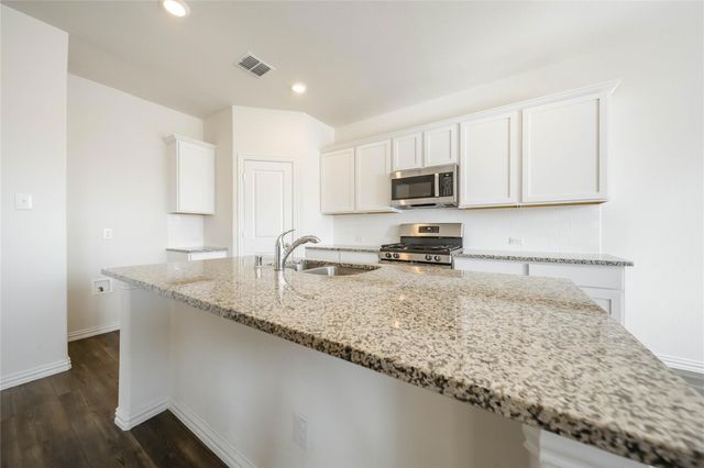 432 Holt Lane, Fate, TX 75087