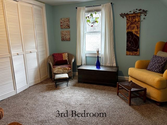 9 S Pond Rd, Plymouth, MA 02360