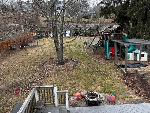 9 S Pond Rd, Plymouth, MA 02360