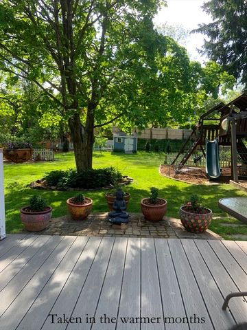 9 S Pond Rd, Plymouth, MA 02360