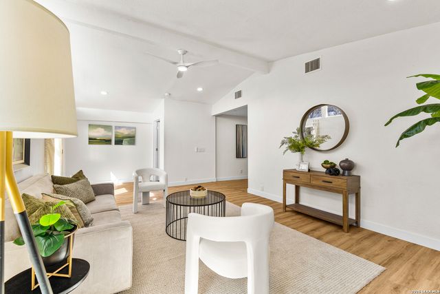 534 Brightwood Pl, San Antonio, TX 78209