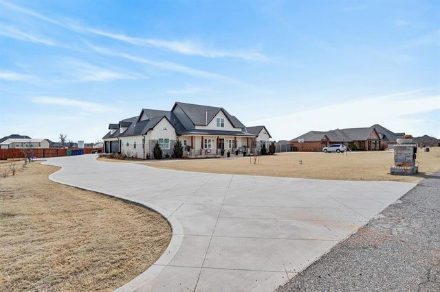 12716 SW 53rd Street, Mustang, OK 73064
