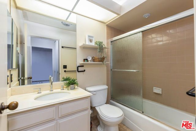 222 S Central Avenue 315, Los Angeles, CA 90012
