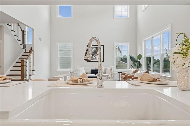 1021 Stonegate Dr, South Fayette, PA 15057