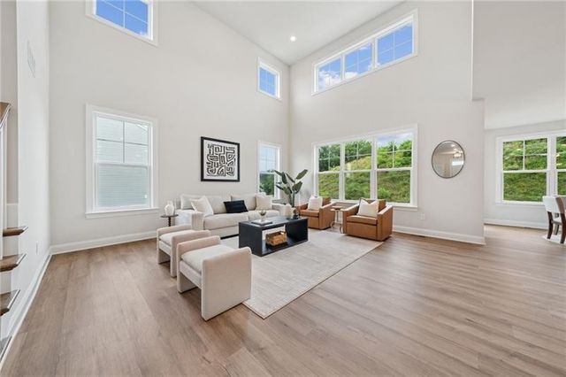 1021 Stonegate Dr, South Fayette, PA 15057