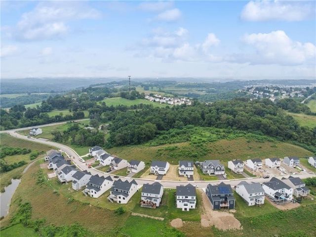 1021 Stonegate Dr, South Fayette, PA 15057