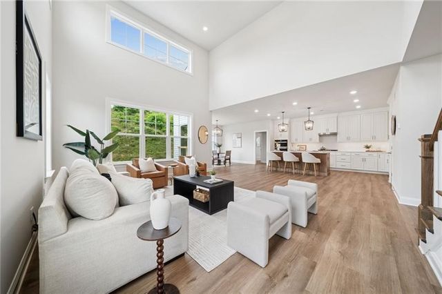 1021 Stonegate Dr, South Fayette, PA 15057