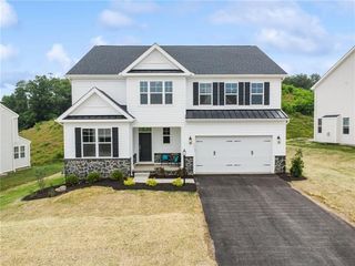 1021 Stonegate Dr, South Fayette, PA 15057