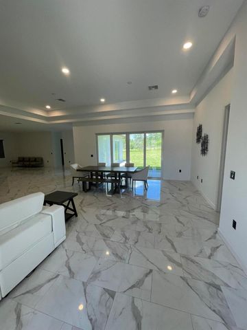 8036 Spendthrift Lane, Port St. Lucie, FL 34986