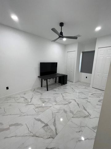 8036 Spendthrift Lane, Port St. Lucie, FL 34986