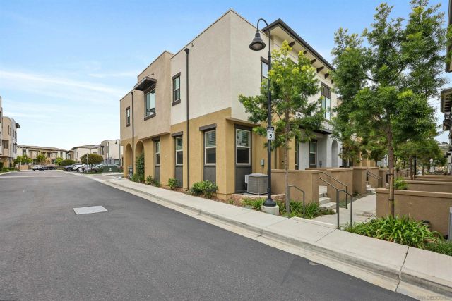 2115 Solara, Vista, CA 92081