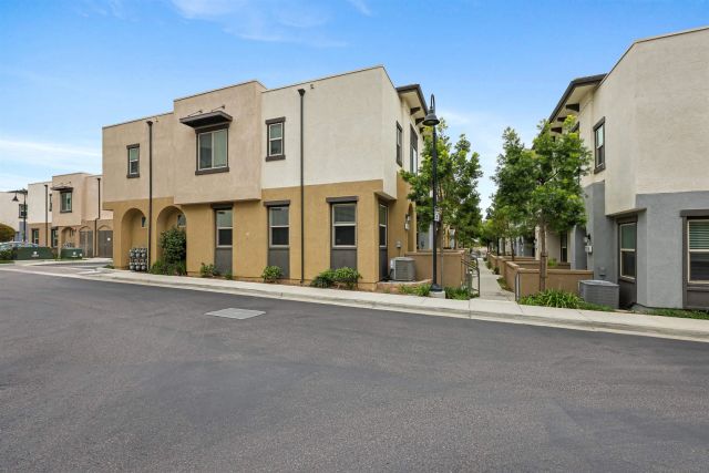 2115 Solara, Vista, CA 92081
