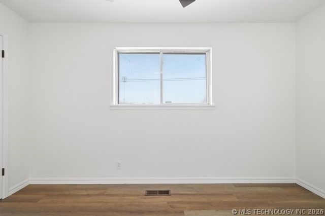 427 E F Street N, Jenks, OK 74037