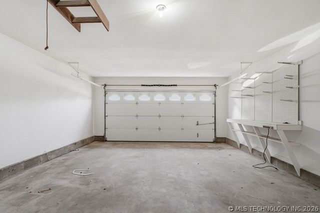 427 E F Street N, Jenks, OK 74037