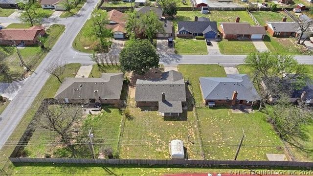 427 E F Street N, Jenks, OK 74037