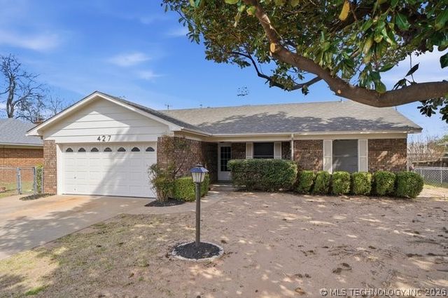 427 E F Street N, Jenks, OK 74037