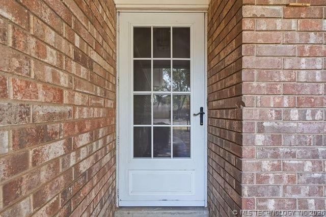 427 E F Street N, Jenks, OK 74037