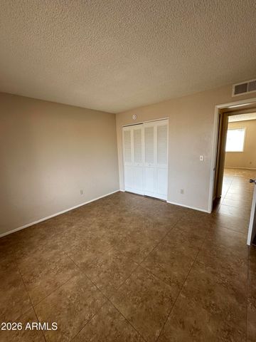 2825 W MORTEN Avenue, Phoenix, AZ 85051