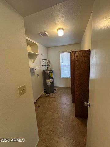 2825 W MORTEN Avenue, Phoenix, AZ 85051