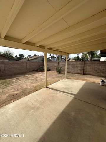 2825 W MORTEN Avenue, Phoenix, AZ 85051