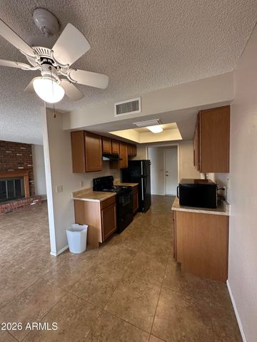 2825 W MORTEN Avenue, Phoenix, AZ 85051