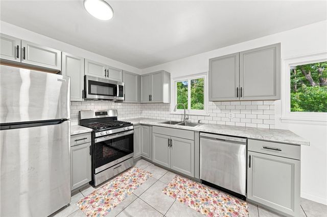 152 Princess Drive, Henrietta, NY 14623