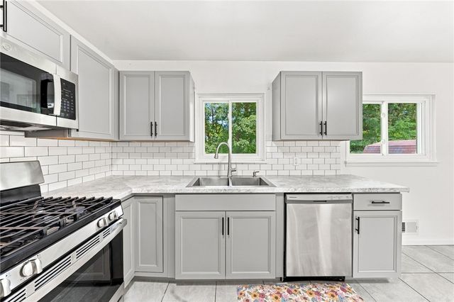 152 Princess Drive, Henrietta, NY 14623