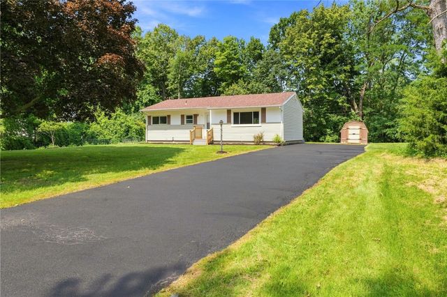 152 Princess Drive, Henrietta, NY 14623