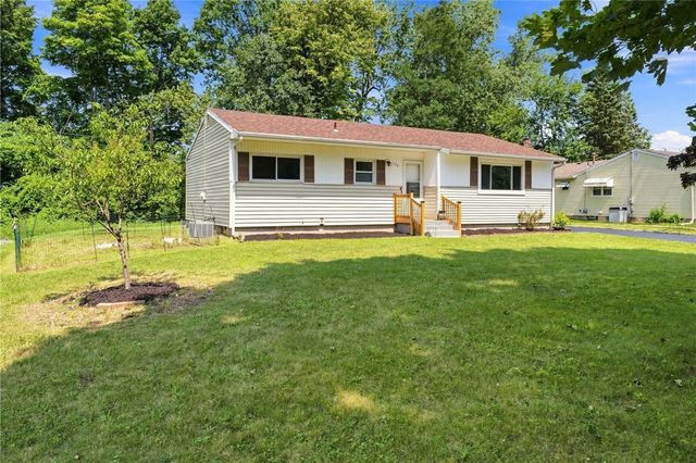 152 Princess Drive, Henrietta, NY 14623