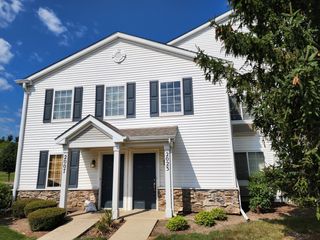 2023 SILVERSTONE Drive 2023, Carpentersville, IL 60110