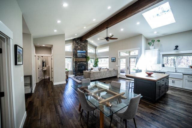 69396 Tollgate Road, Sisters, OR 97759