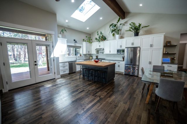 69396 Tollgate Road, Sisters, OR 97759