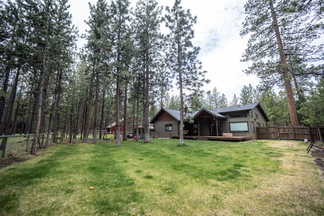 69396 Tollgate Road, Sisters, OR 97759